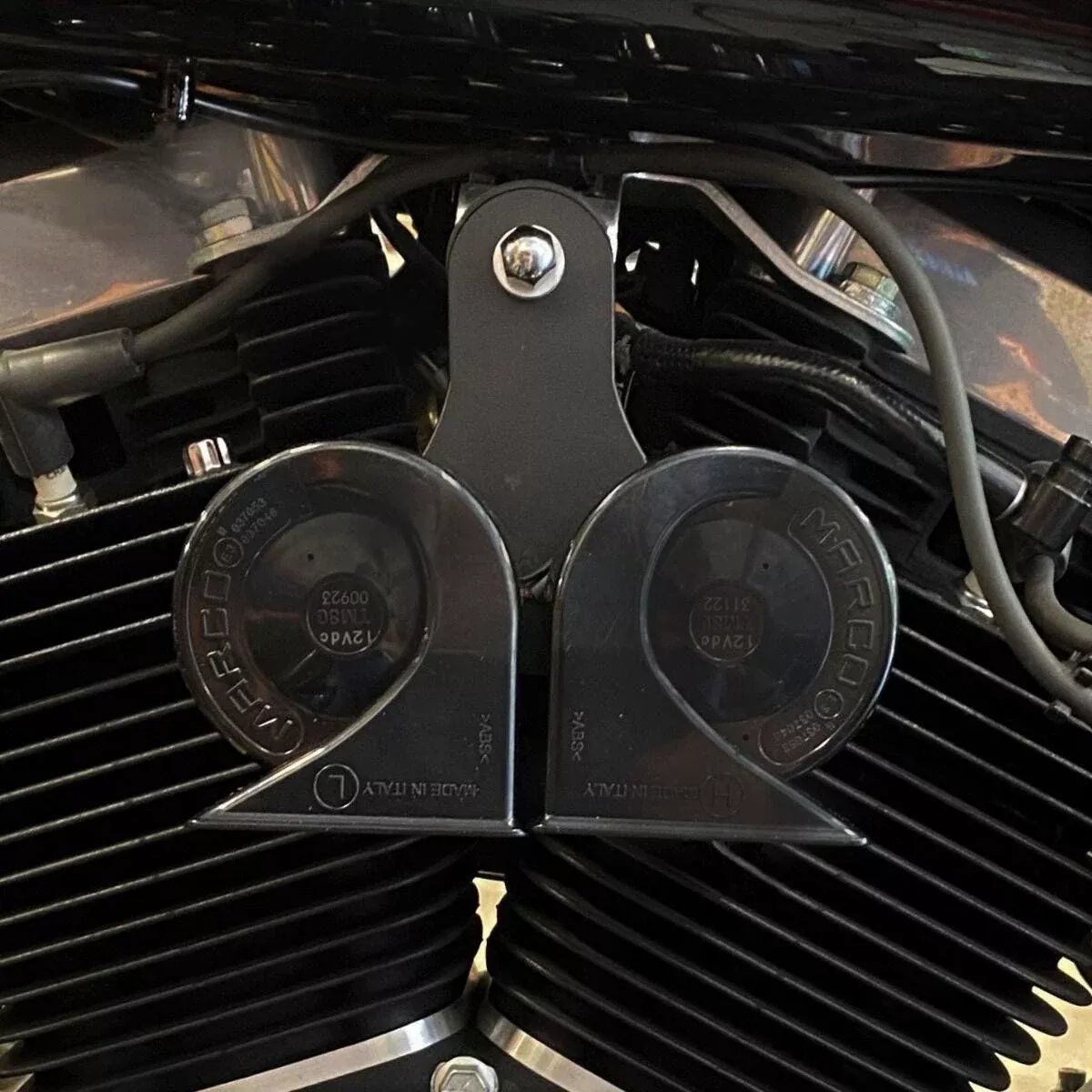 Custom Dynamics Electromagnetic Dual Horn Kit 4 Harley Part# 2107-0332