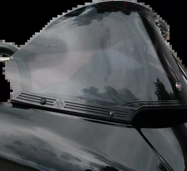 Klock Werks Flare Windshield Trim – Logo – Blacked Out – Harley-Davidson