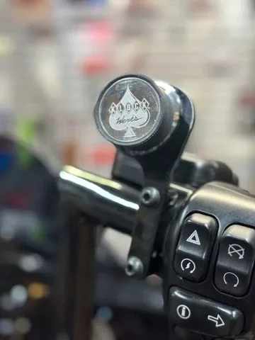 Klock Werks iOmount Handlebar Magnetic Phone Holder 1996-2023 Harley Davidson