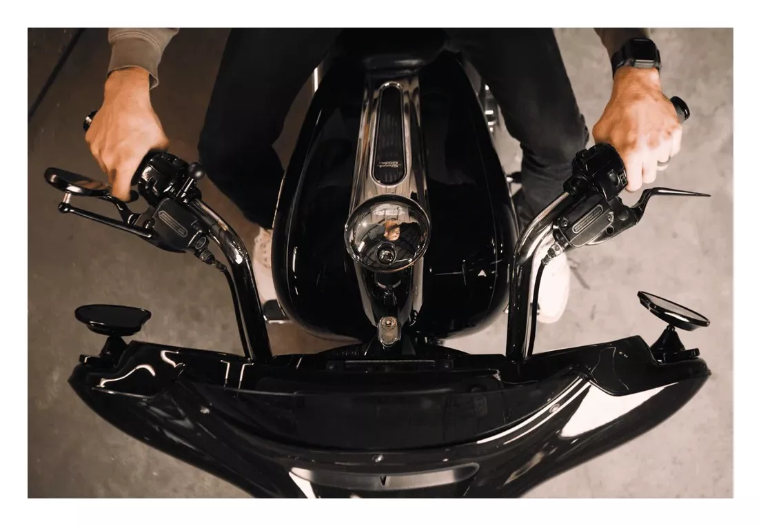 KST Kustoms 1 1/4" Reduced Reach Handlebars For Harley FLHX 2023-2026