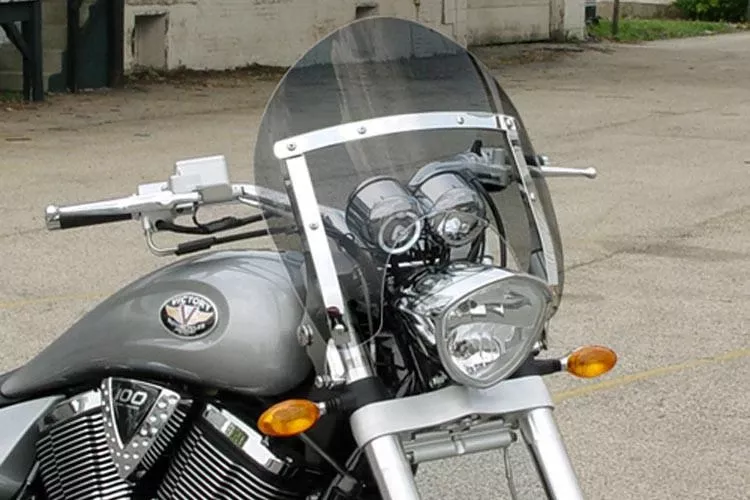 National Cycle SwitchBlade Windshield for Hammer/S'05-13 & Kingpin '04-13 - Shorty Style Tinted