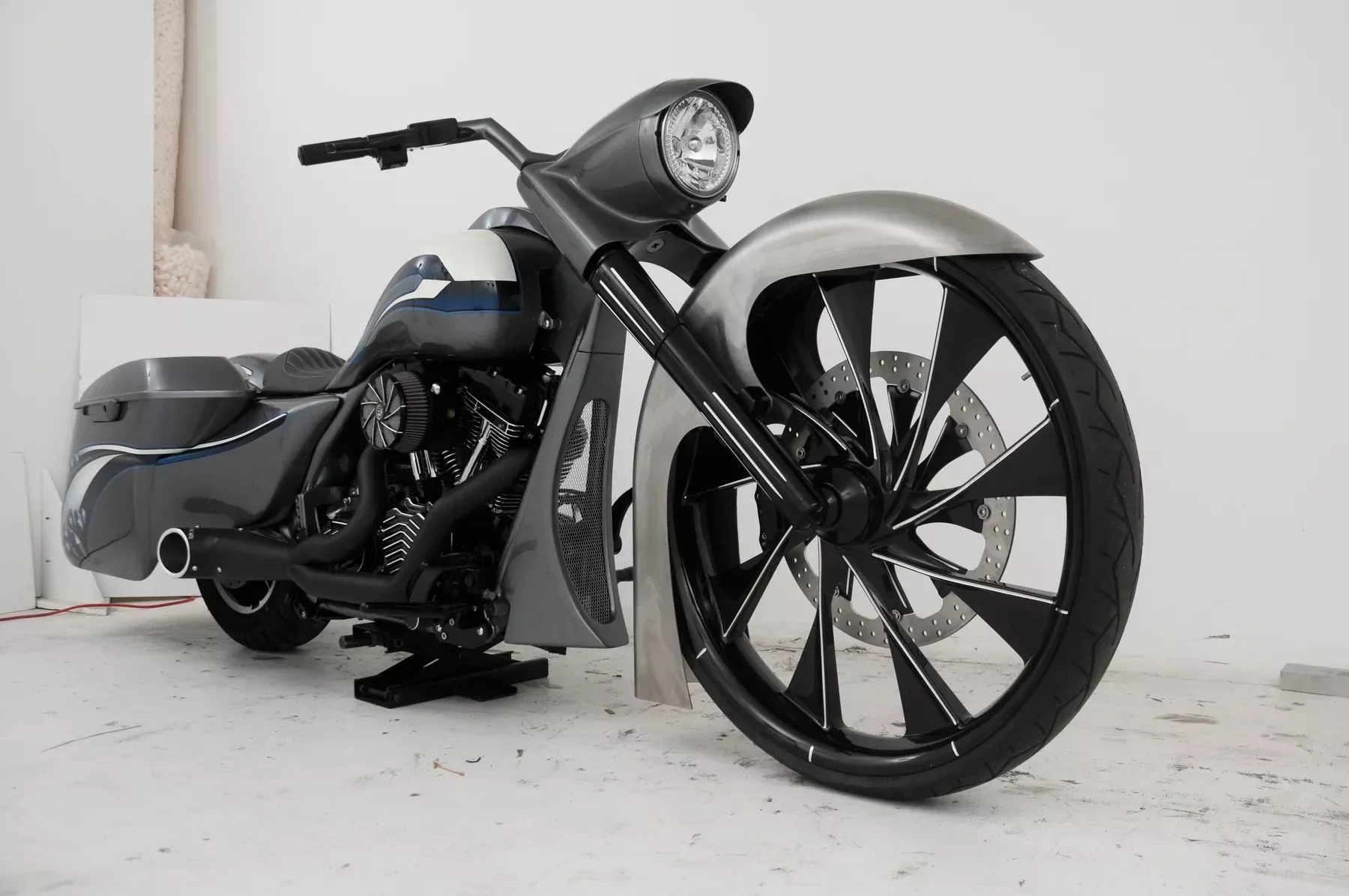 RWD 30″ Flatback Front Bagger Fender