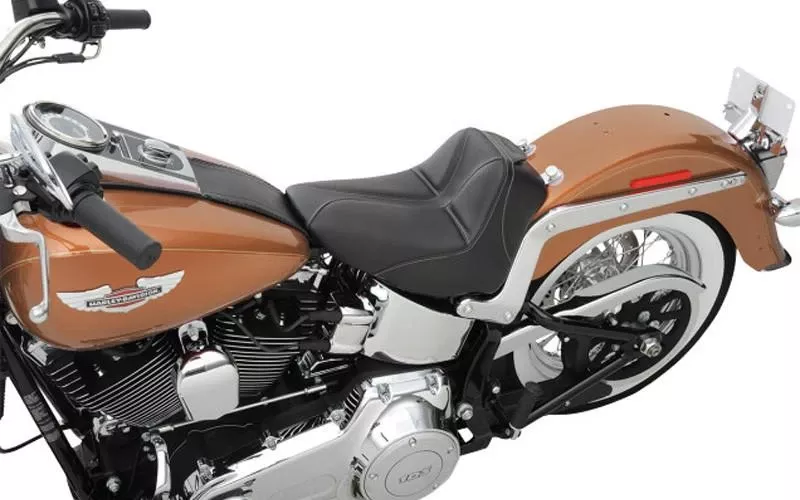 Saddlemen Dominator Solo Seat w/ Driver Backrest Option with SaddleGel for '06-17 FLSTC/FLSTN -Smooth Saddlehyde (Backrest Sold Separately)