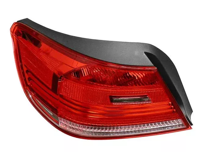 Ulo Taillight 104805030 fits 2007-2010 BMW 328i / 2007-2010 BMW 335i / 2008-2010 BMW M3