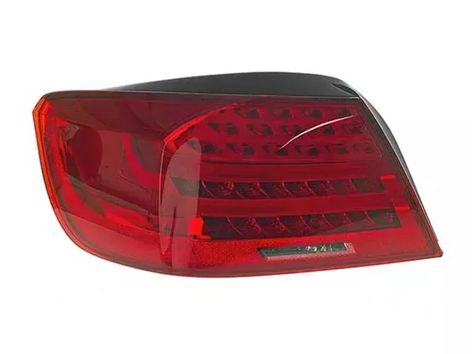 Ulo Taillight 106035230 fits 2011-2013 BMW 328i / 2011-2013 BMW 335i / 2011-2013 BMW 335is / 2011-2013 BMW M3